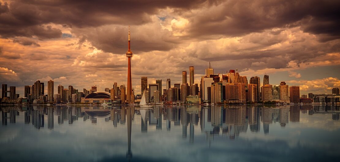 Toronto – experience Canada’s metropolis: A special city walk – Mission-Fest